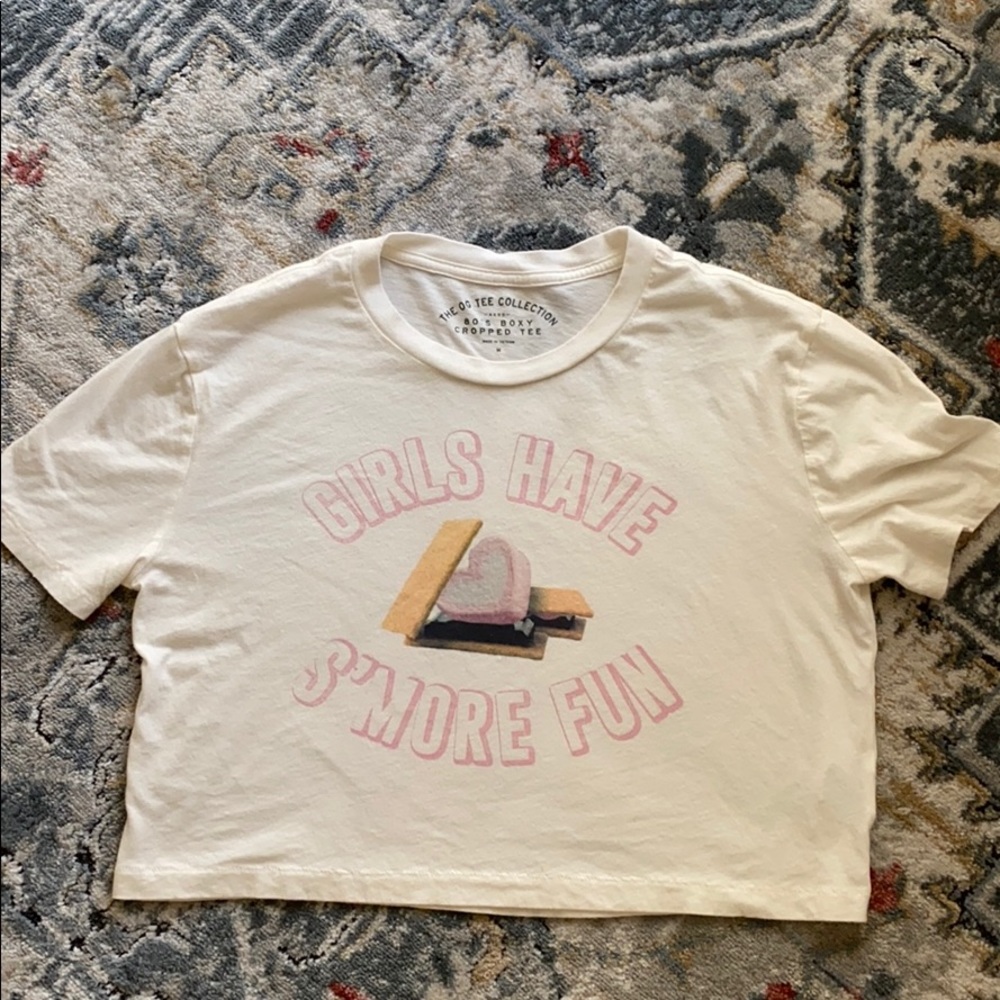 The OG crop tee Aero Girls have S’amore fun Size M